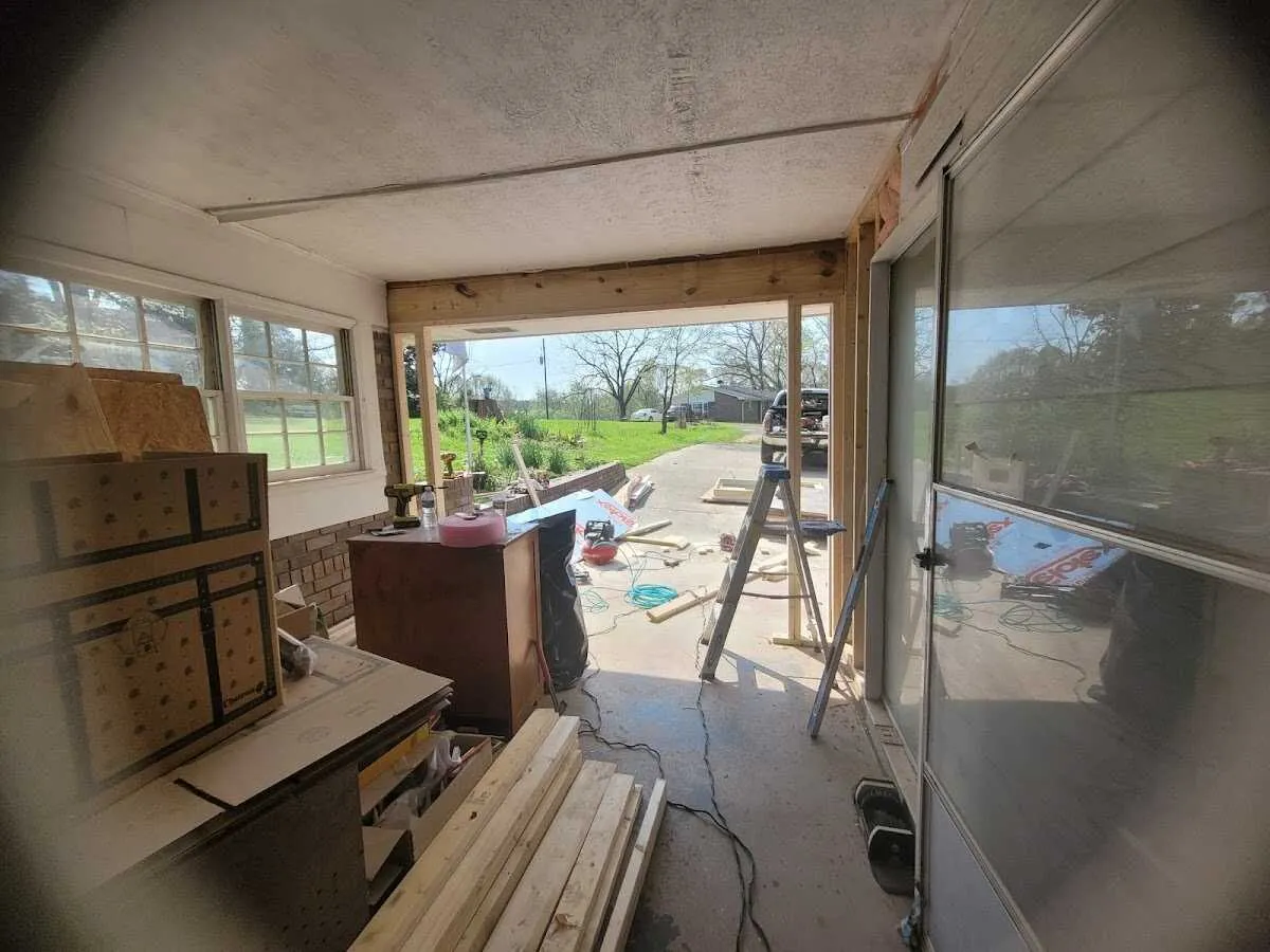 Air movers and dehumidifier for Water Mitigation Services in Lyndon